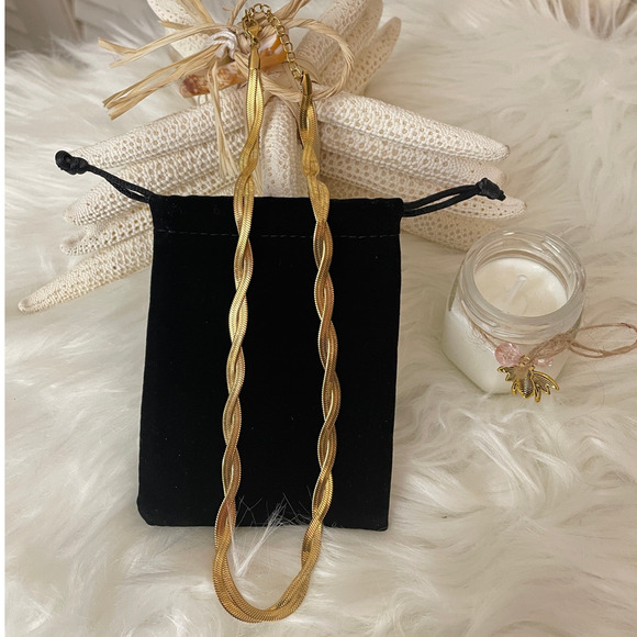 Boutique 18k Gold Plated Stainless Steel Braided Herringbone Necklace NWOT - Picture 4 of 5